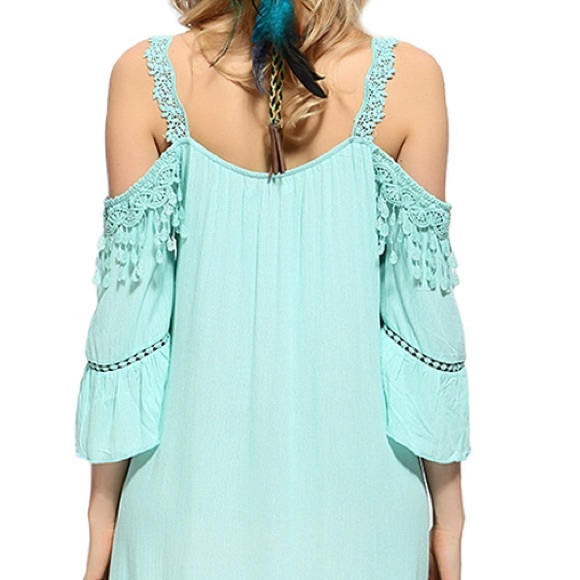 LAST ONE! Gorgeous cold shoulder mini dress w/lace - Picture 3 of 4