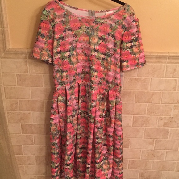 LuLaRoe 2xl Amelia dress stripe and floral overlay