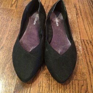 Kelly & Katie black flats