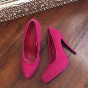 Pink heels 👠