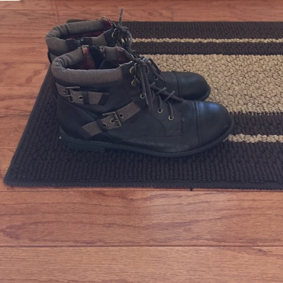 Brown ankle boots
