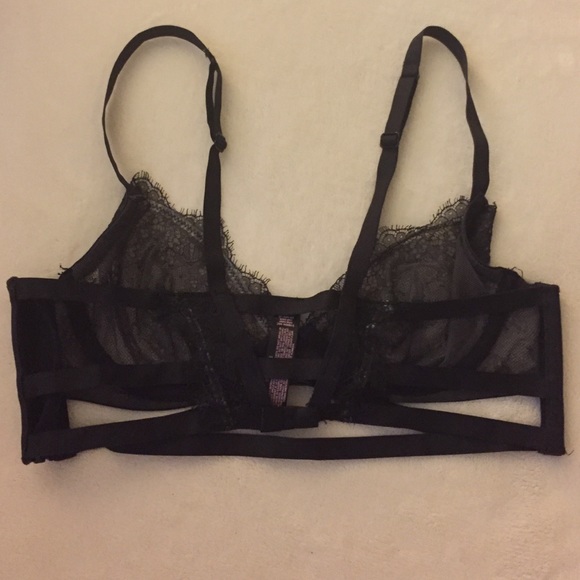 VS Lace bra!!!!!!! - Picture 2 of 3