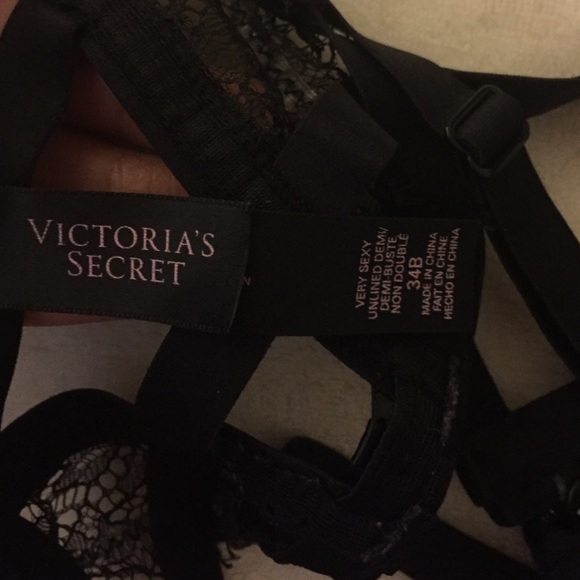 VS Lace bra!!!!!!! - Picture 3 of 3