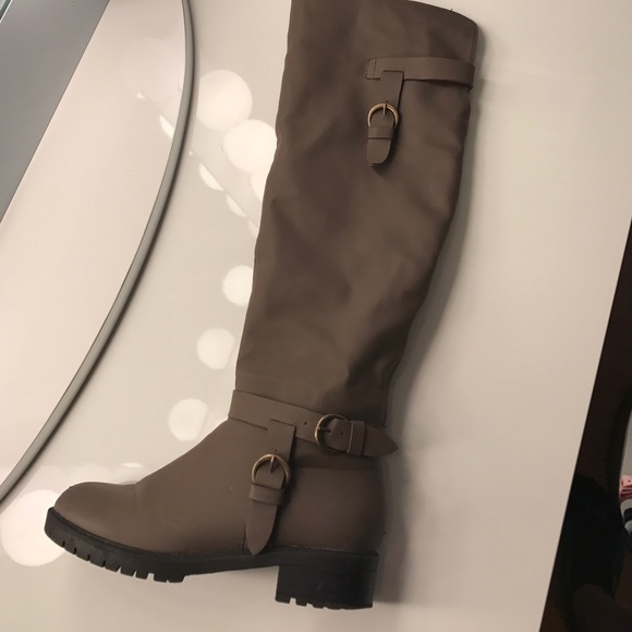 Cathy jeans boots nice used once
