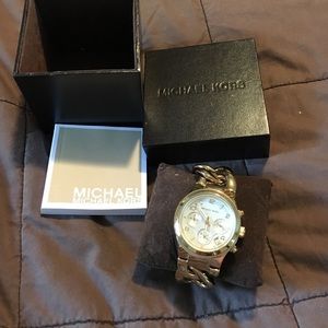 🎉Michael Kors Chainlink Gold Chronograph Watch