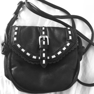 black crossbody bag by Jessica Simpson