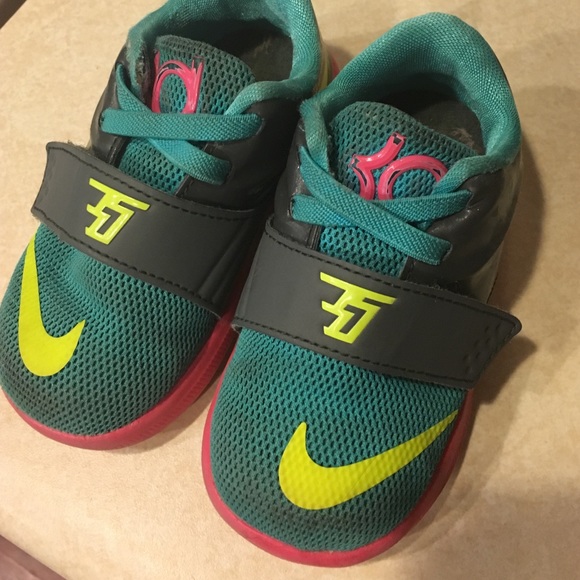 KD baby/toddler size 5
