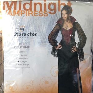 Halloween Midnight Vampiress😍