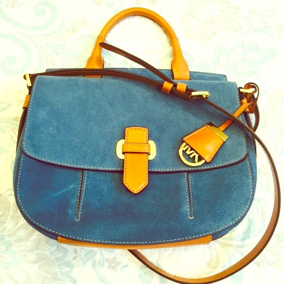 MK "ROMY" MESSENGER Bag