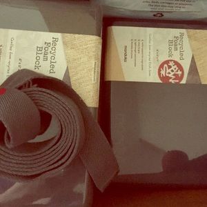 Reserved! 2 Yoga blocks and 1 strap