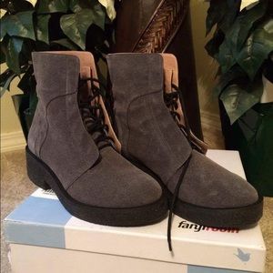 NWOT faryl robin boots