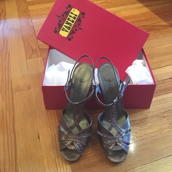 Pewter sandals by Vaneli