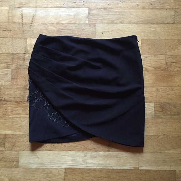 Bebe Mini Skirt w/Chain