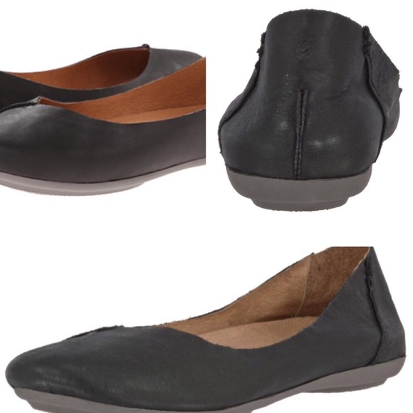 Olukai Peu Perf Flats