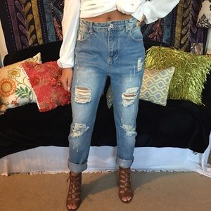 NWOT Distressed boyfriend jeans