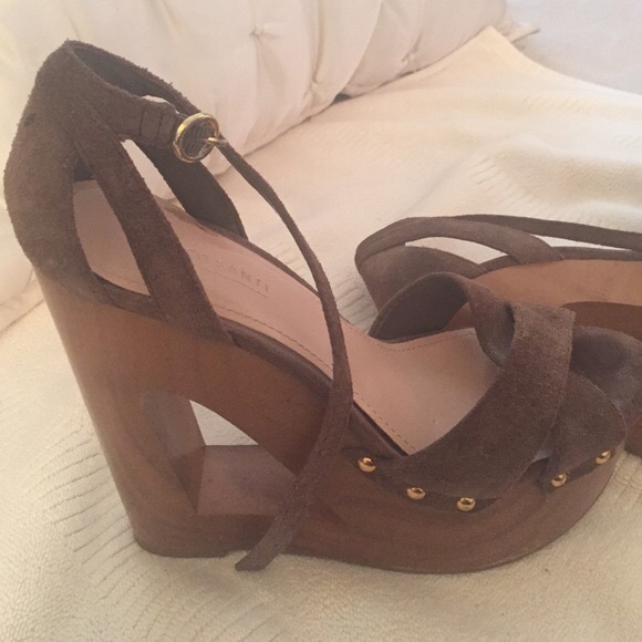 Camel colored sandal wedges