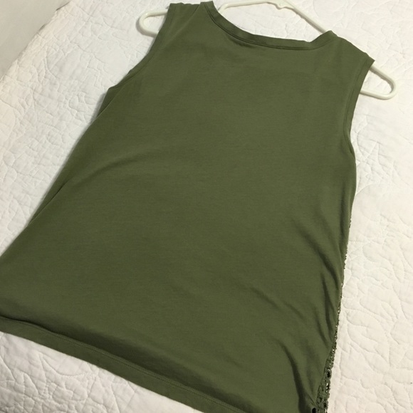 SOLD-Loft sleeveless top - Picture 4 of 4
