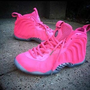 Meet your Posher, Tray