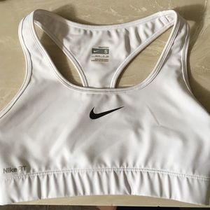 Never worn Nike sports bra