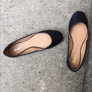 ** Last Chance Sale ** Qupid Black Flats