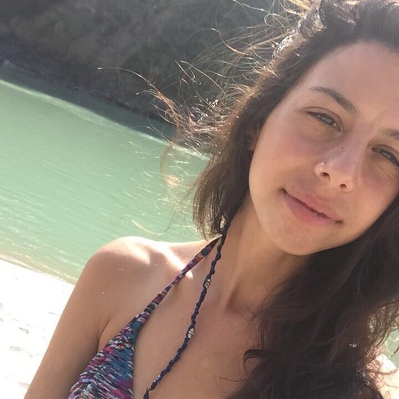 Meet your Posher, Sarah - Picture 1 of 1