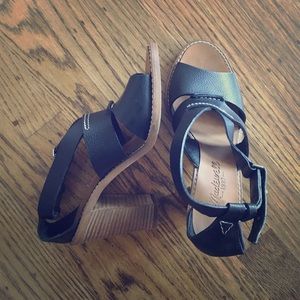 Madewell black sandals heels size 6