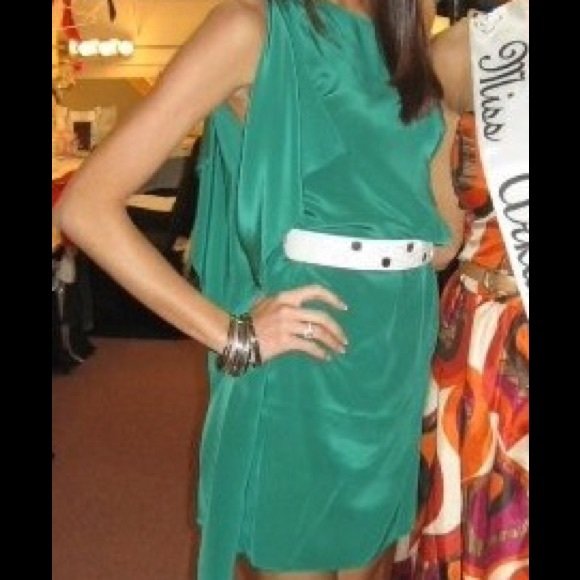 ✨FINAL SALE✨ BCBG green dress