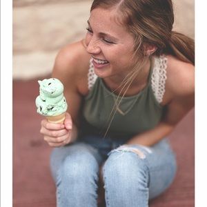 Meet your Posher, Julie