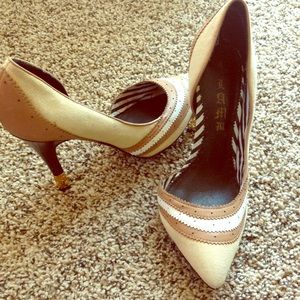 L.A.M.B classic pumps.