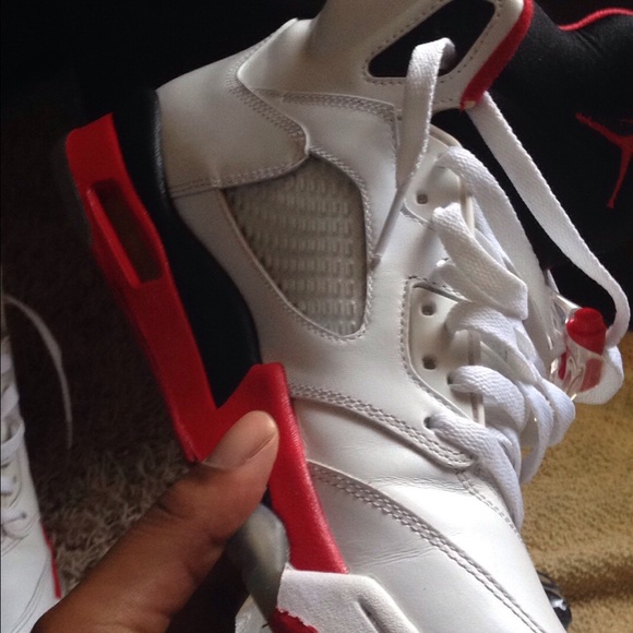Jordan 5s - Picture 2 of 4