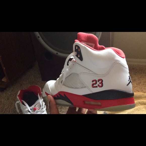 Jordan 5s - Picture 3 of 4
