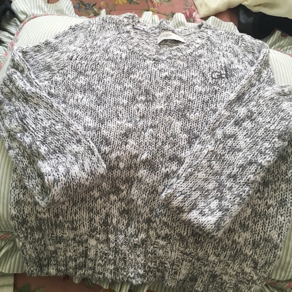 Gilly Hicks sweater