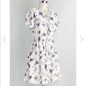 "Garden my french" Ruffle Floral Dress Sz M