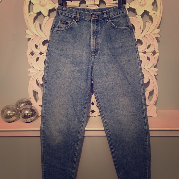 Great vintage Lee mom jeans tapered leg