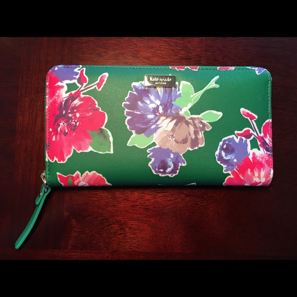 Kate spade zip wallet