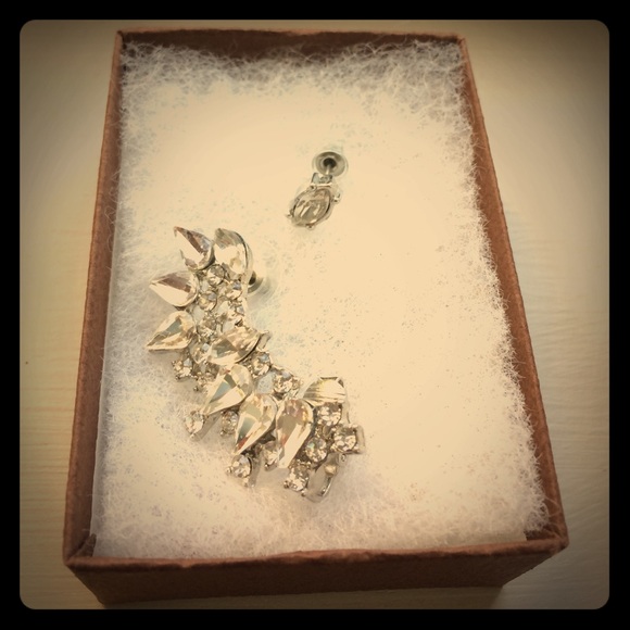 Asymmetrical Ear Crawler Earrings