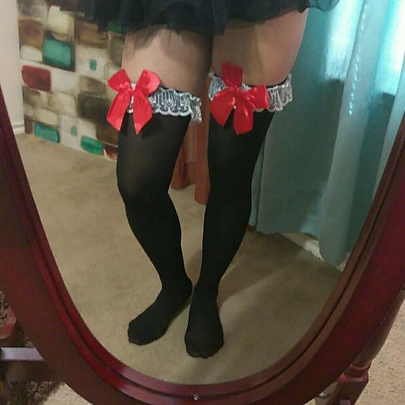❗️❤❗️Black Red Bow Knee Thigh High Socks - Picture 2 of 3