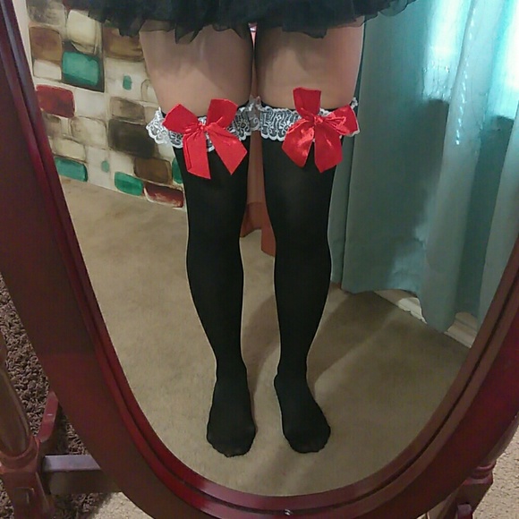 ❗️❤❗️Black Red Bow Knee Thigh High Socks - Picture 3 of 3