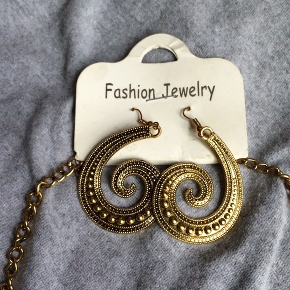 👯Classic Vintage Gold Necklace w Earrings😎 - Picture 3 of 4