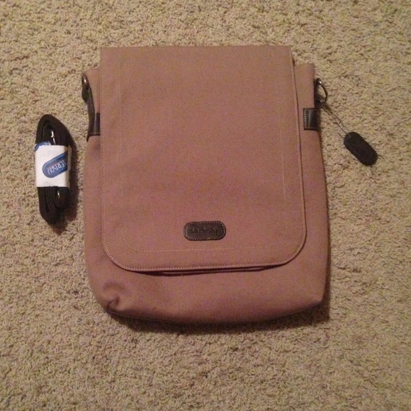 Price Slash: Canvas and leather cross-body bag - Picture 2 of 2