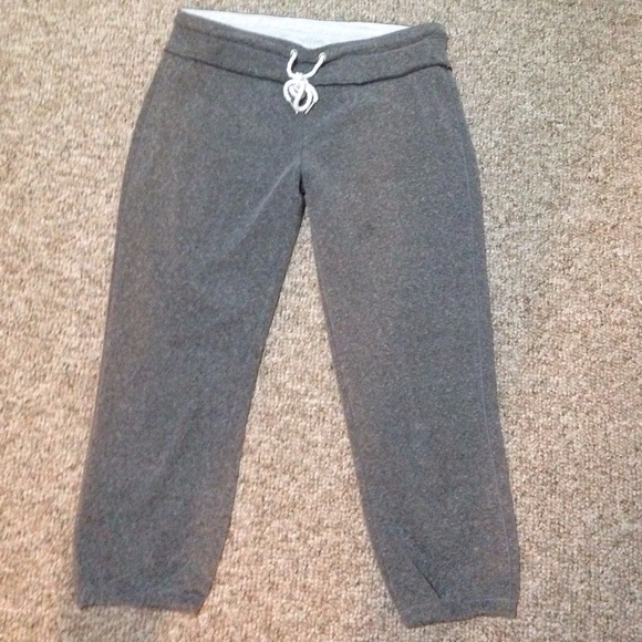 Calvin Klein gray lounge capris