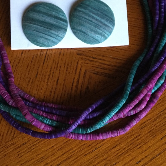 Statement necklace - Picture 3 of 3