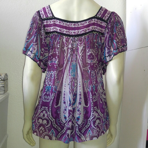 🌻Flowy Paisley Square Neck Top🌻 - Picture 3 of 4