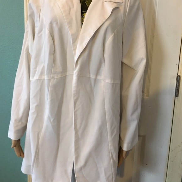 White Blazer with Tie Back - Picture 2 of 4