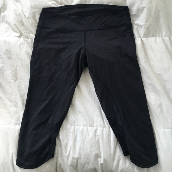 Lululemon sheer sided cropped yoga pant