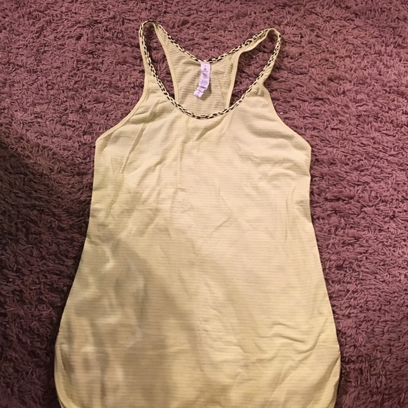 Lululemon what the sport singlet size 4.  EUC
