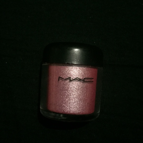 MAC pigment color powder - pink