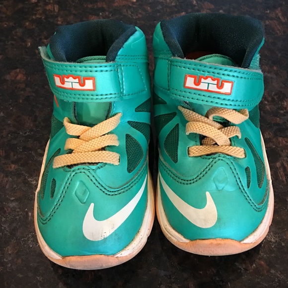 ⛹Toddler Nikes⛹ - Picture 2 of 4