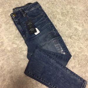 Hi rise medium wash jegging!