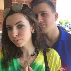 Meet your Posher, Cameron